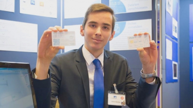 Стефан Генчев, чийто проект My ePass му донесе победа в състезание за млади учени