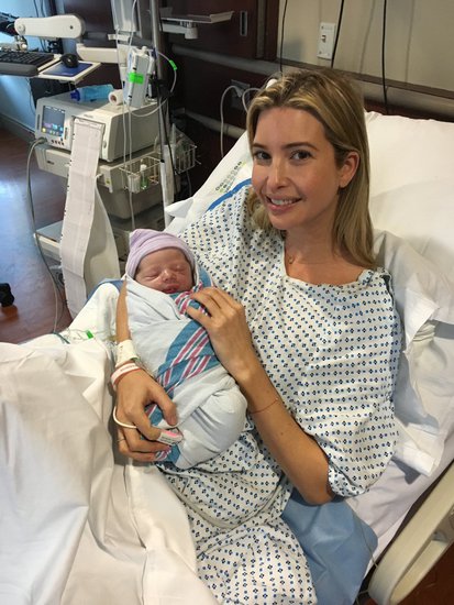 Иванка Тръмп с новороденото си трето дете
