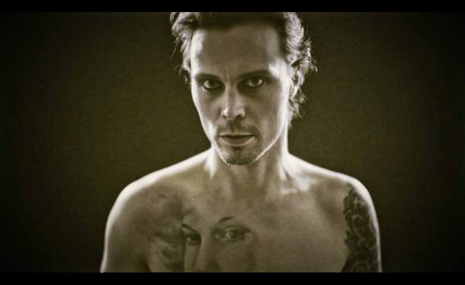 Виле Вало в едър план