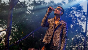 Хосе Джеймс на сцената