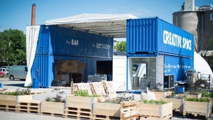 Инсталацията Absolut Creative Space