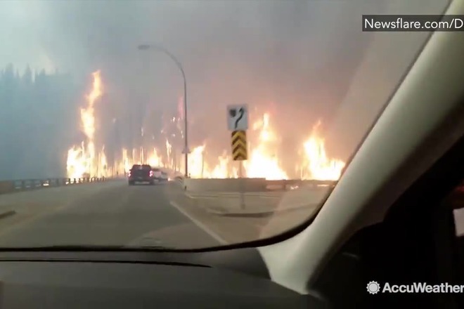 Gorskiyat pozhar v kanada