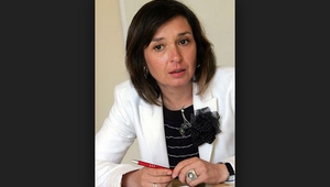 Зорница Русинова в едър план