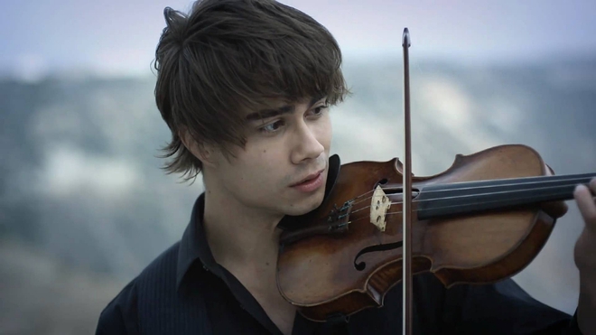 Александър Рибак с цигулката си