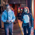 Джордж Клуни с режисьорката на "Пулсът на парите" Джоди Фостър