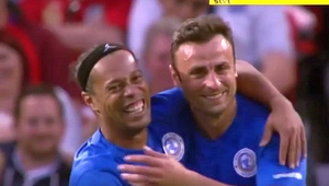 Бербатов след втория си гол в благотворителния мач на УНИЦЕФ