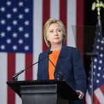 Хилари Клинтън по време на кампанията ѝ за президентските избори в САЩ през 2016 г.
