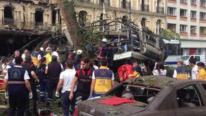 Експлозия в центъра на Истанбул 