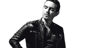 Михалис Хаджиянис в черно кожено яке