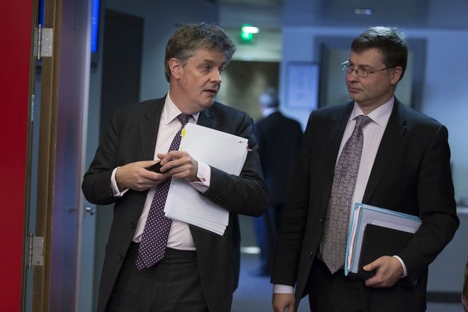 Британският еврокомисар подаде оставка