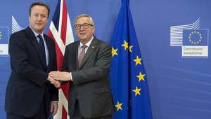 Жан-Клод Юнкер посреща Дейвид Камерън в Брюксел, 28 юни 2016 г.