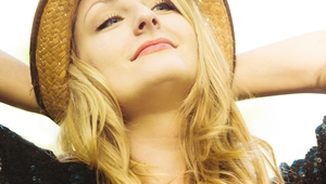 Алис Завадски в едър план