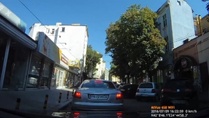 Пловдивски шофьор стреля, за да му направят път