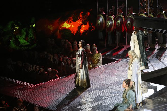 Звездите в премиерната нощ на "Набуко"