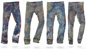 Джинсите на Пинк, Шарън Стоун, Зоуи Салдана и Кейт Мос