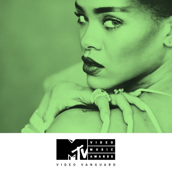 Риана с почетен приз от MTV