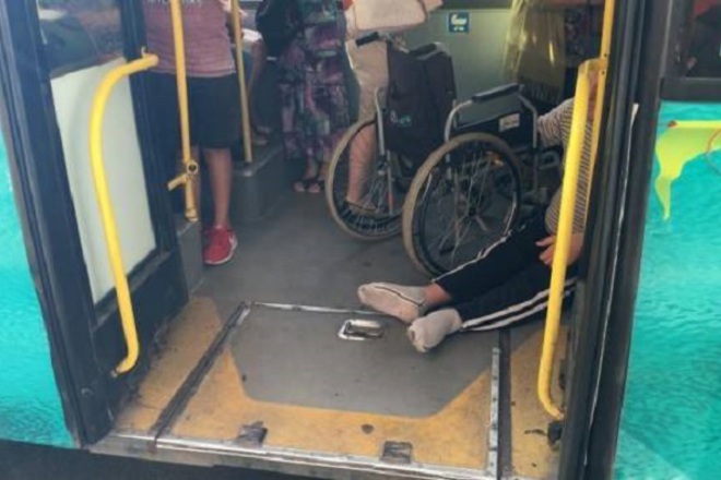 Shofyor na avtobus v sofiya otkaza dostap na mazh v invalidna kolichka