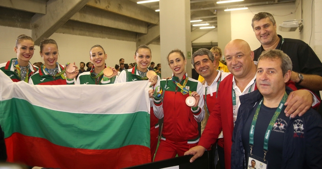 "Златните момичета" и президентът