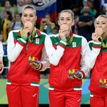 "Златните момичета" с бронзовите медали от Рио