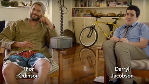 Тор и новият му съквартирант Дарил