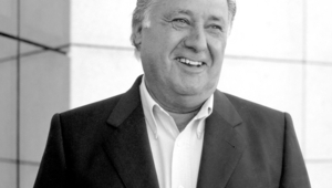 Амансио Ортега в едър план