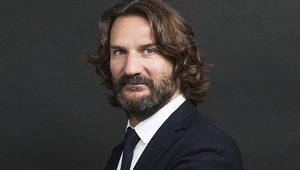 Фредерик Бегбеде в едър план