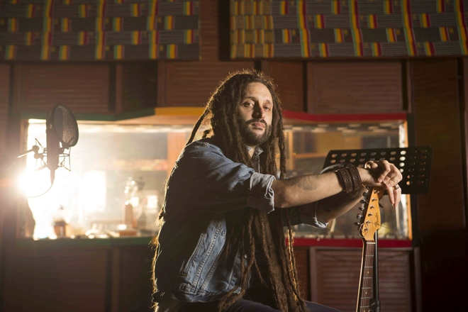 Alborozi italianets v yamayka