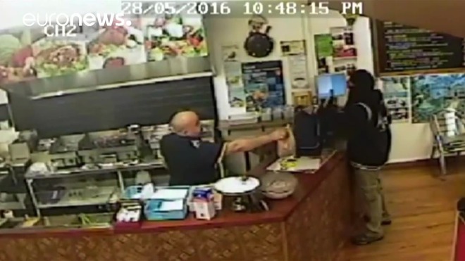 [Watch] "The robber didn't expect what came next"