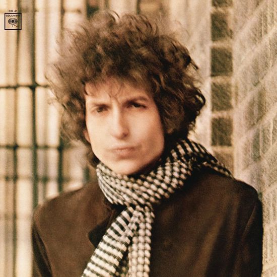 Боб Дилън върху обложката на Blonde on Blonde (1966)