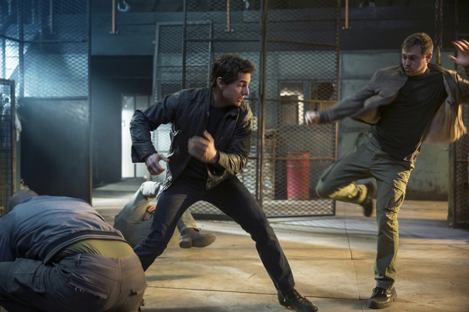 Tom kruz v ekshan stsena ot dzhak richar 2