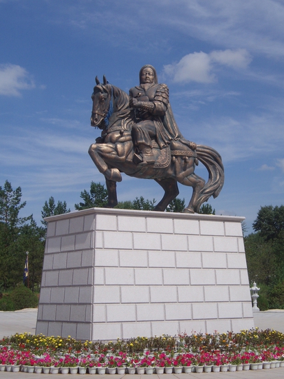 Паметник на Чингис хан в Китай