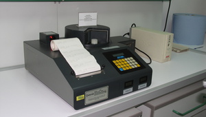 Rentgenov spektrometar za opredelyane na sadarzhanieto na syara i drugi himichni elementi