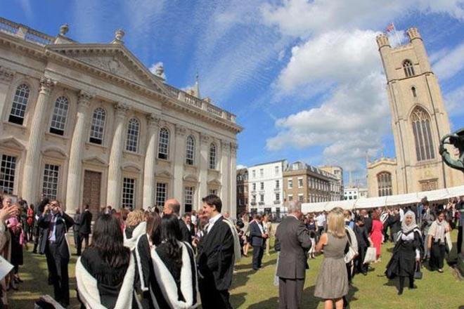 Zavarshvane na studenti v keymbridzhkiya universitet