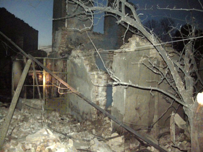 Руини след взрива в Хитрино
