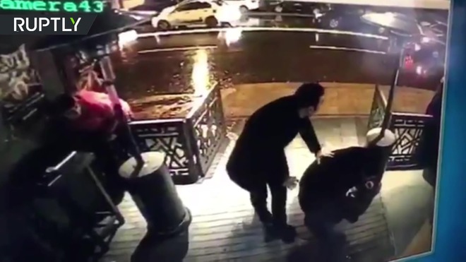 Istanbul nightclub gunman shooting at people caught on CCTV (GRAPHIC)