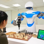 Робот играе шах