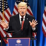 Алек Болдуин пародира първата пресконференция на Доналд Тръмп