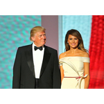Доналд Тръмп и Мелания на първия си президентски бал