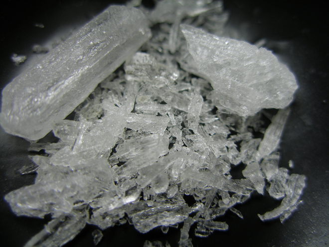 Kristali metaamfetamin