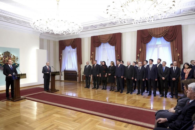 Prezidentat i sluzhebnoto mu pravitelstvo