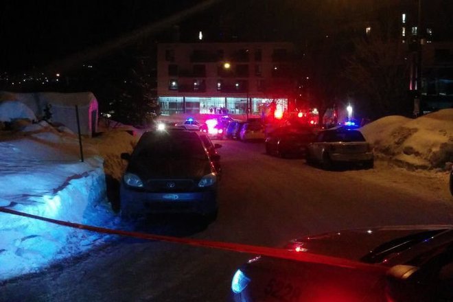 Strelba v dzhamiya v kvebek kanada