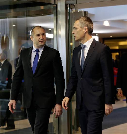 Президентът Румен Радев и генералният секретар на НАТО Йенс Столтенберг
