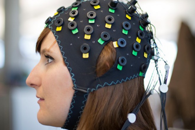 Ucheni izobretiha mashina za chetene na misli