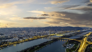 Панорамна снимка на Виена и Дунава
