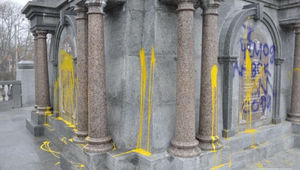 Вандали надраскаха със спрей паметника на българските опълченци в Болград