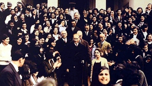 Мустафа Кемал Ататюрк (1881-1938) в Истанбулския университет