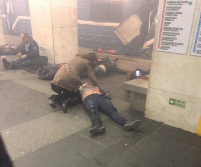 Експлозия в метрото на Санкт Петербург