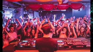 Парти в Room 2 на клуб "Ялта"