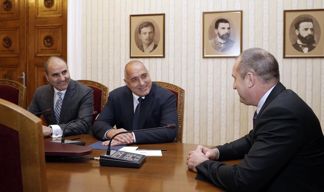 Президентът Радев на среща с Бойко Борисов и Цветан Цветанов