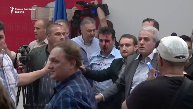 Пребитият лидер на социалдемократите в Македония Зоран Заев